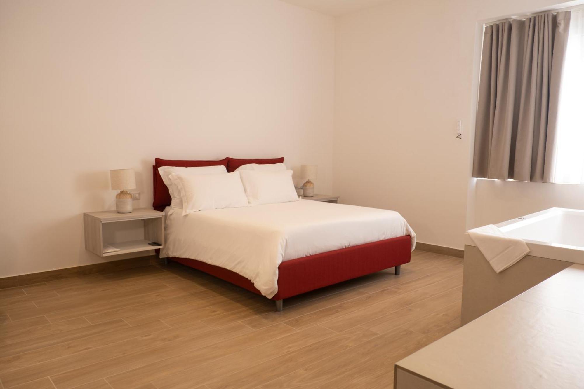Monumental Luxury Rooms Caserta Exteriör bild